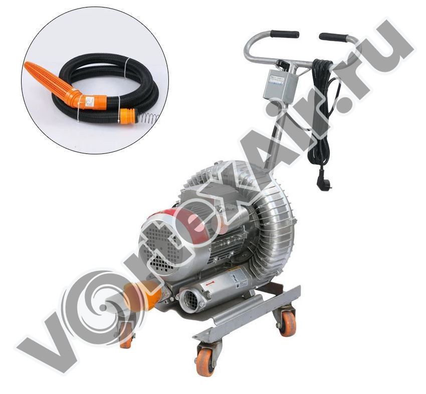 Упаковка подушек и одеял воздуходувками. Откачивание воздуха из пакетов